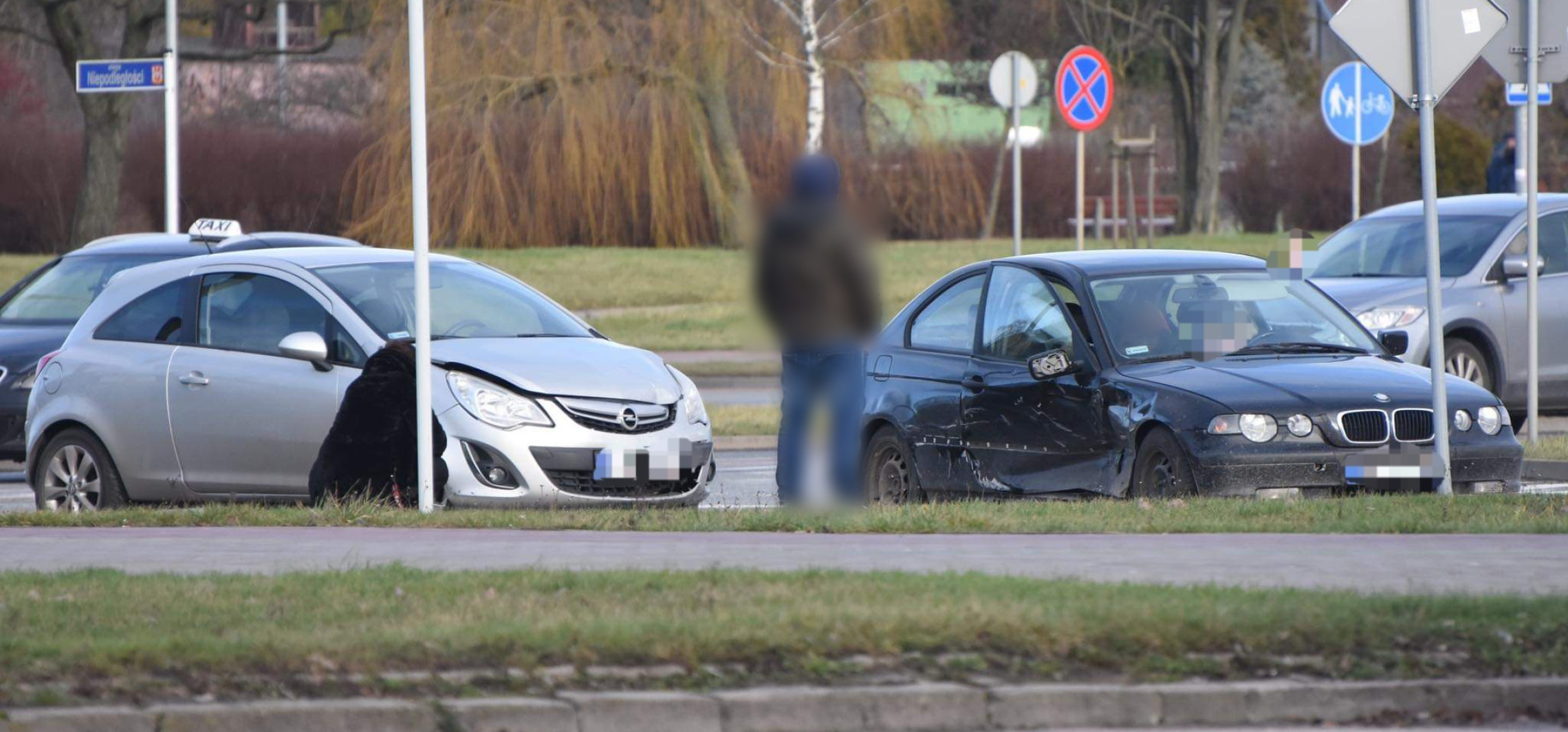 Inowrocław - Zderzenie dwóch aut na Rąbinie 