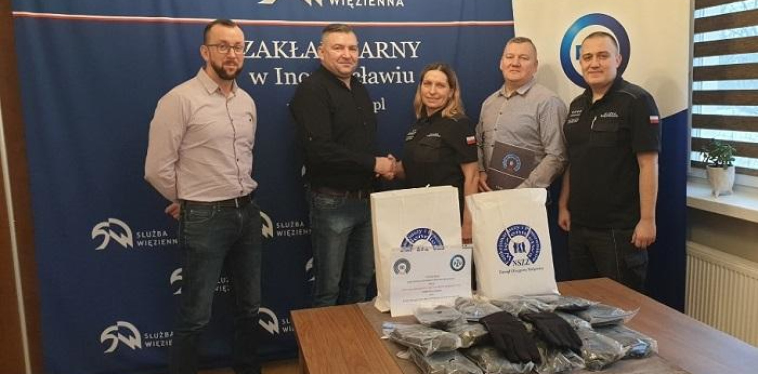 Inowrocław - Rękawice ochronne przekazane w dobre ręce. Przydadzą się w areszcie