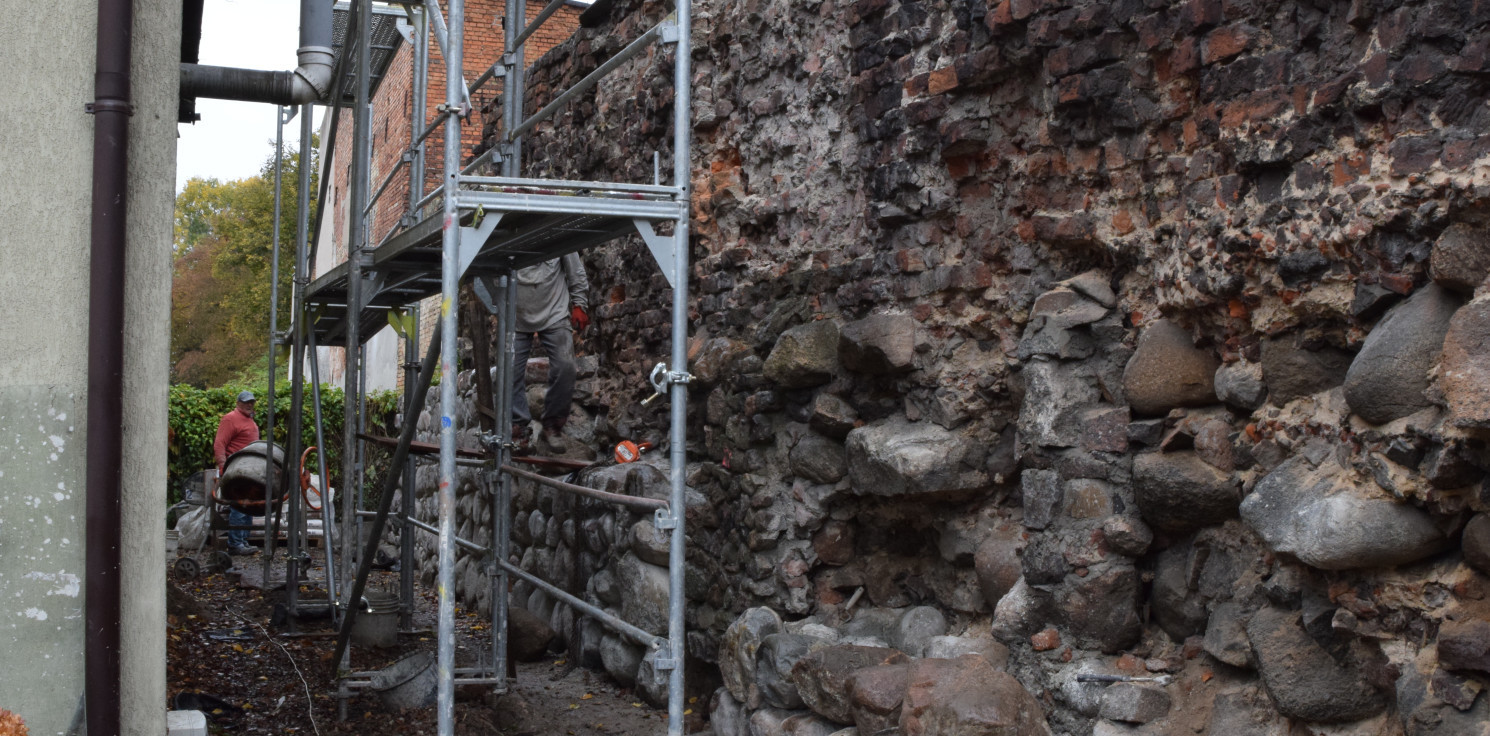 Inowrocław - Murem za historią. Ten przy Kasztelańskiej doczekał się renowacji