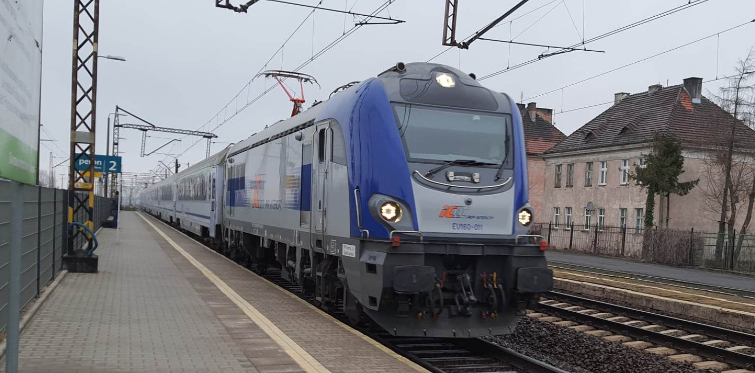 Inowrocław - Będzie więcej pociągów z Inowrocławia do Warszawy? Jest odpowiedź PKP