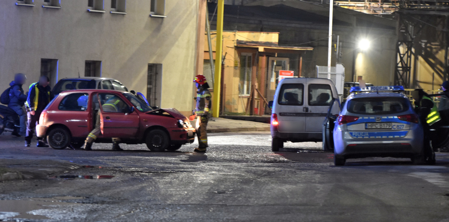 Inowrocław - Policyjny pościg zakończony kolizją w Mątwach