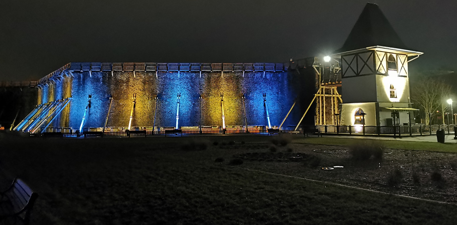 Inowrocław - Tężnia świeci dziś inaczej niż zwykle