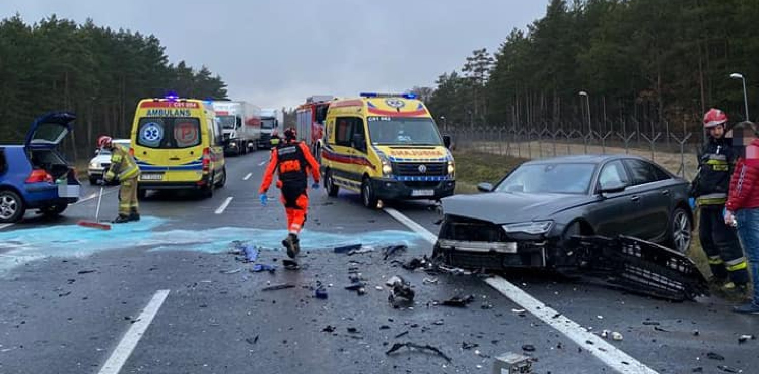 Region - Trzy osoby ranne w wypadku na S10 koło Torunia