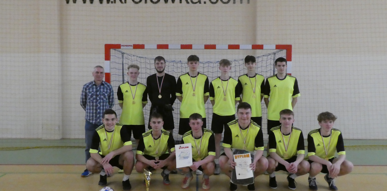 Inowrocław - Piłkarze z "Królówki" mistrzami w futsalu