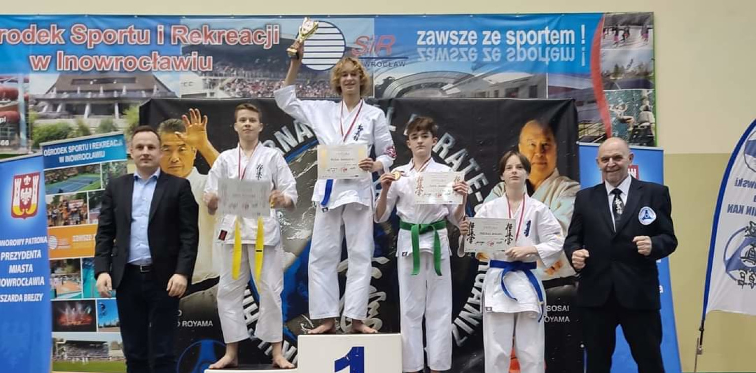Inowrocław - Czarny pas w karate jest w ich zasięgu