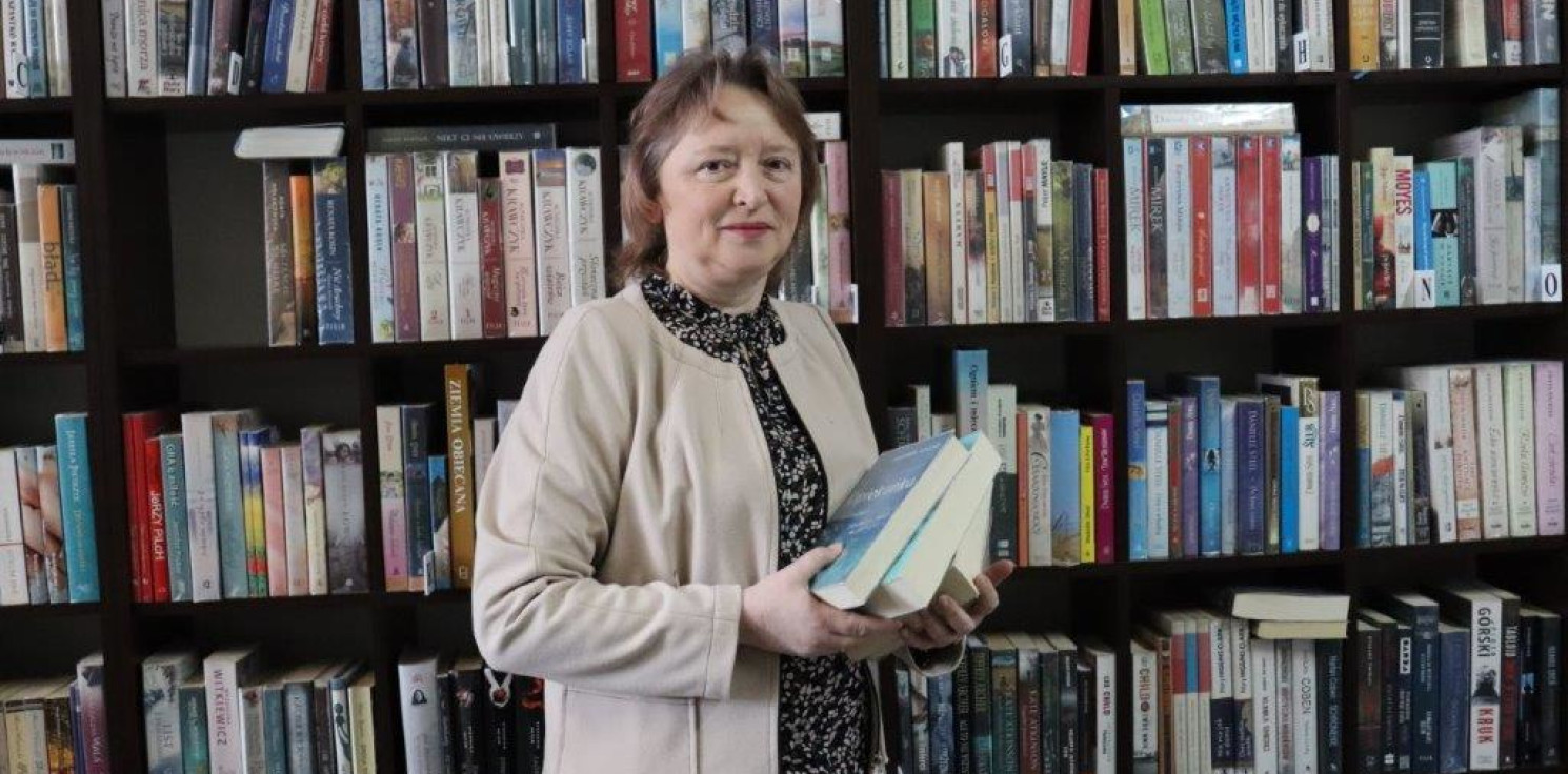 Inowrocław - "Biblioteki przechodzą cały czas metamorfozę i ja się zmieniam". Rozmowa z bibliotekarzem roku