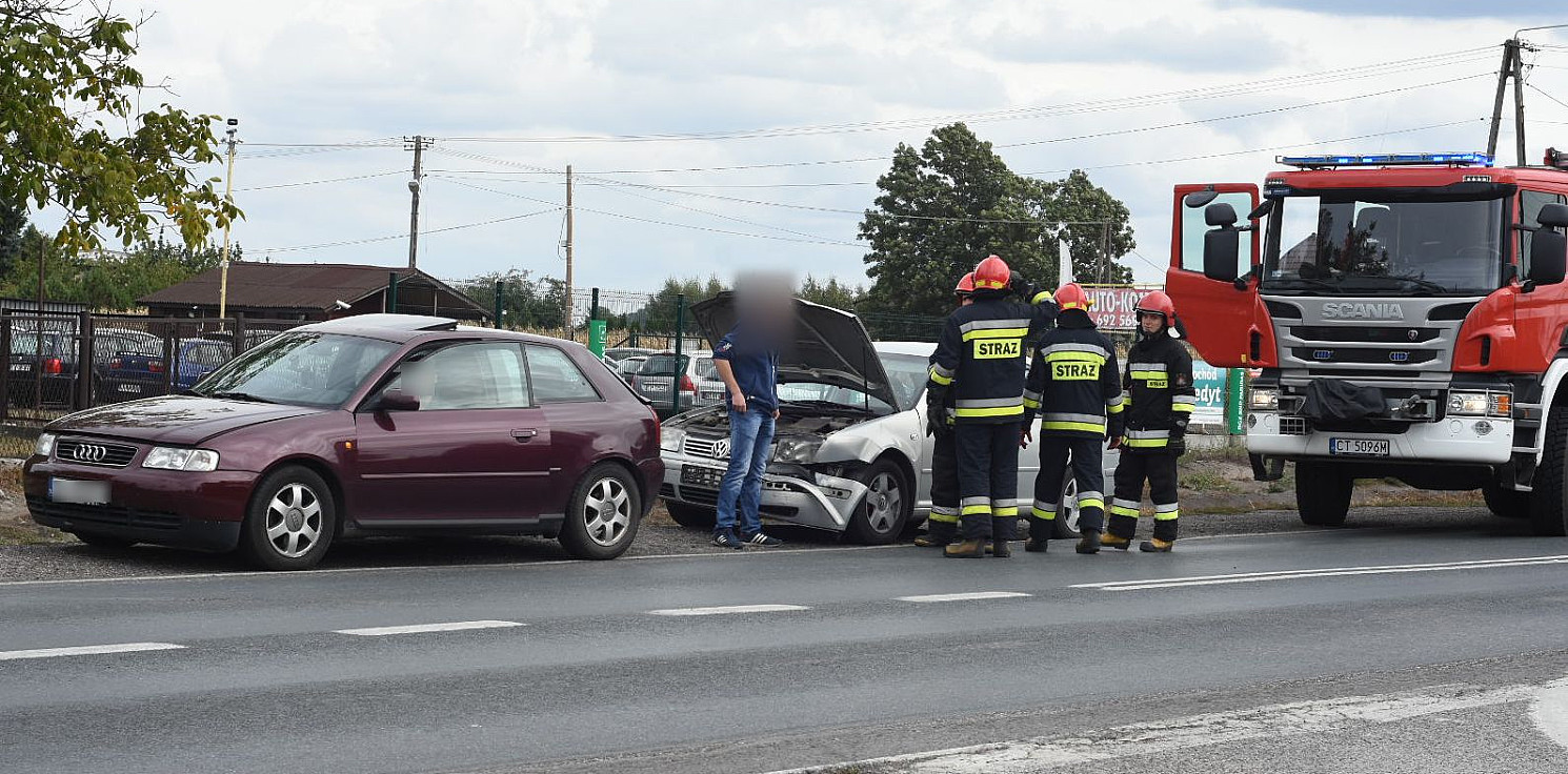 Region - Sławęcinek. Volkswagen uderzył w tył audi