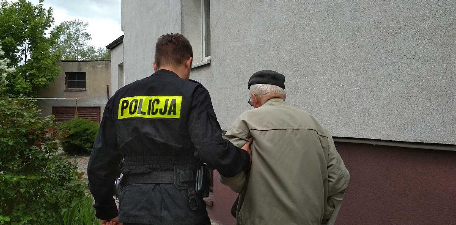 Inowrocław - Policjanci pomogli seniorowi dotrzeć do domu