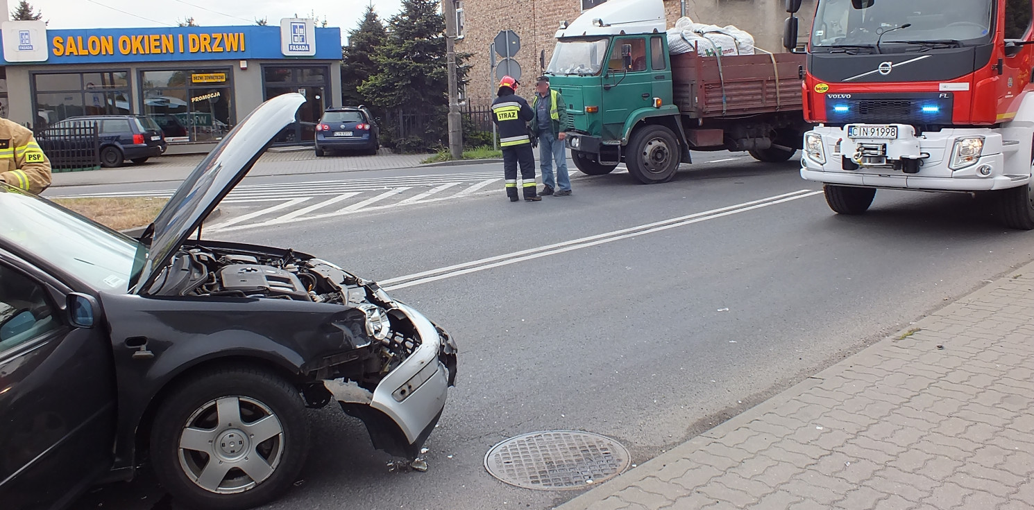 Inowrocław - Kraksa na Jacewskiej. Są utrudnienia