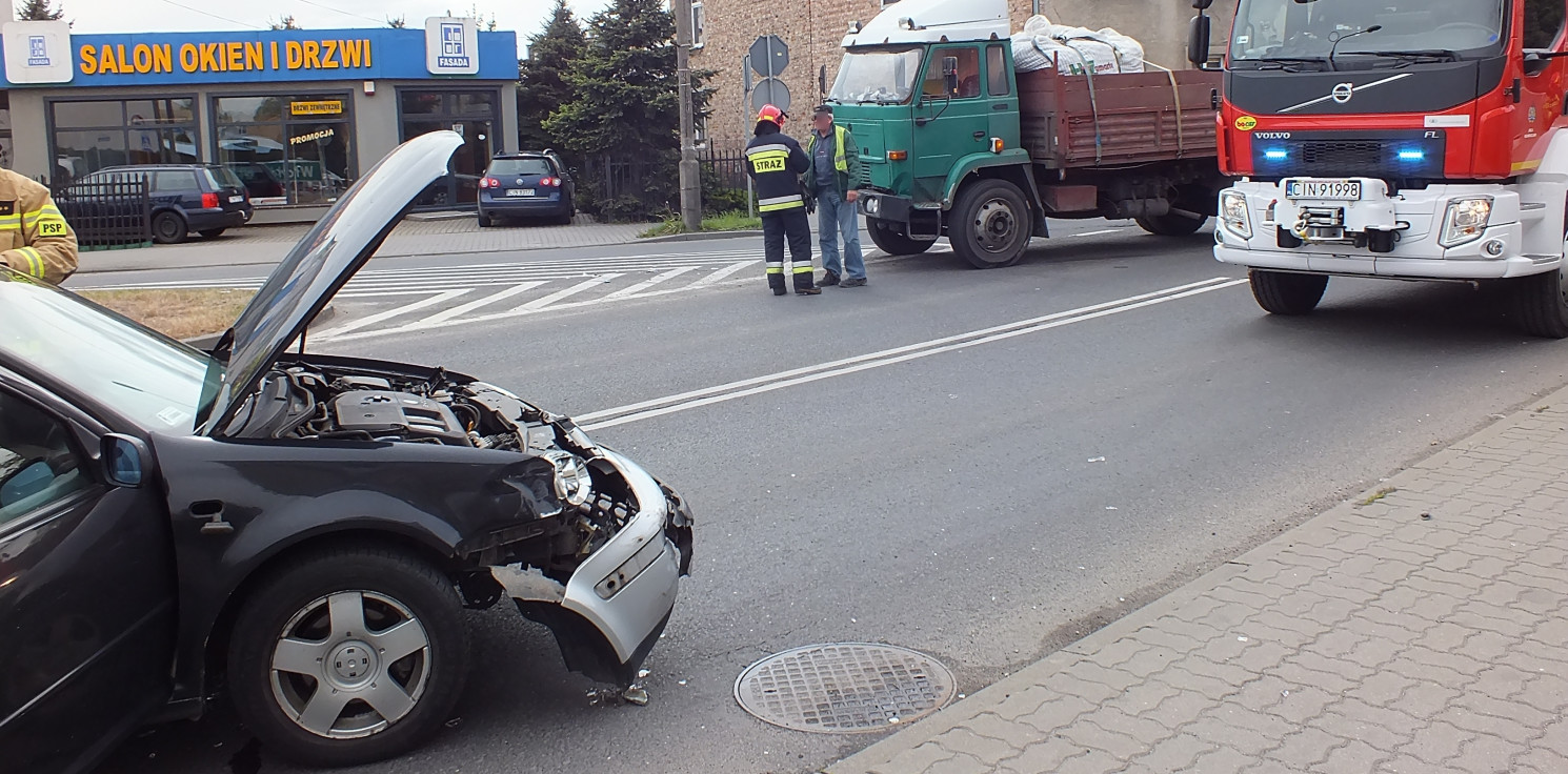Inowrocław - Kraksa na Jacewskiej. Są utrudnienia