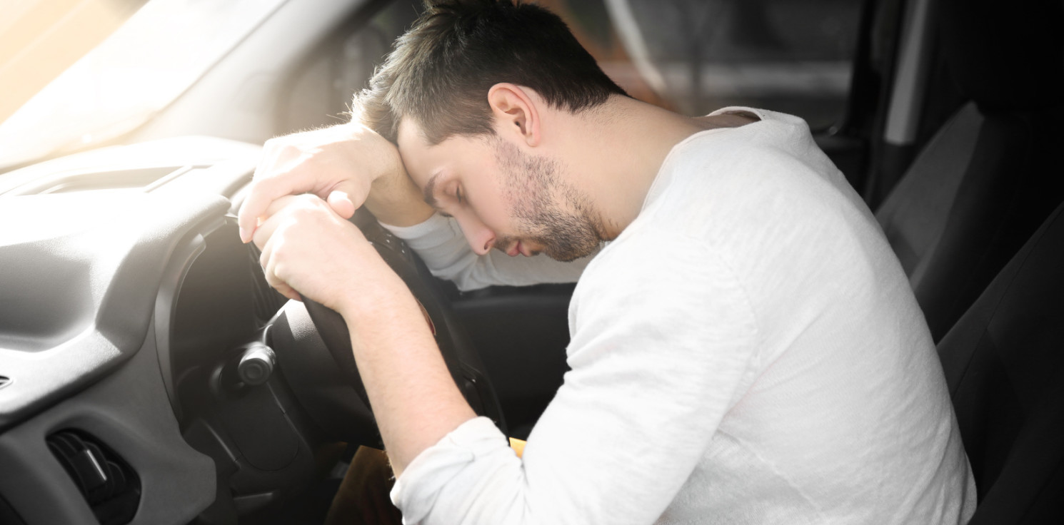 Mogilno - Kierowca zasnął pijany na stacji. Obudzili go policjanci