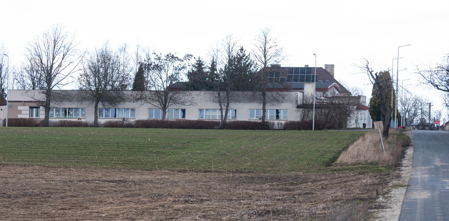 Janikowo.online - Szkoły zamienią kotły olejowe na pompy ciepła. Znamy kwotę