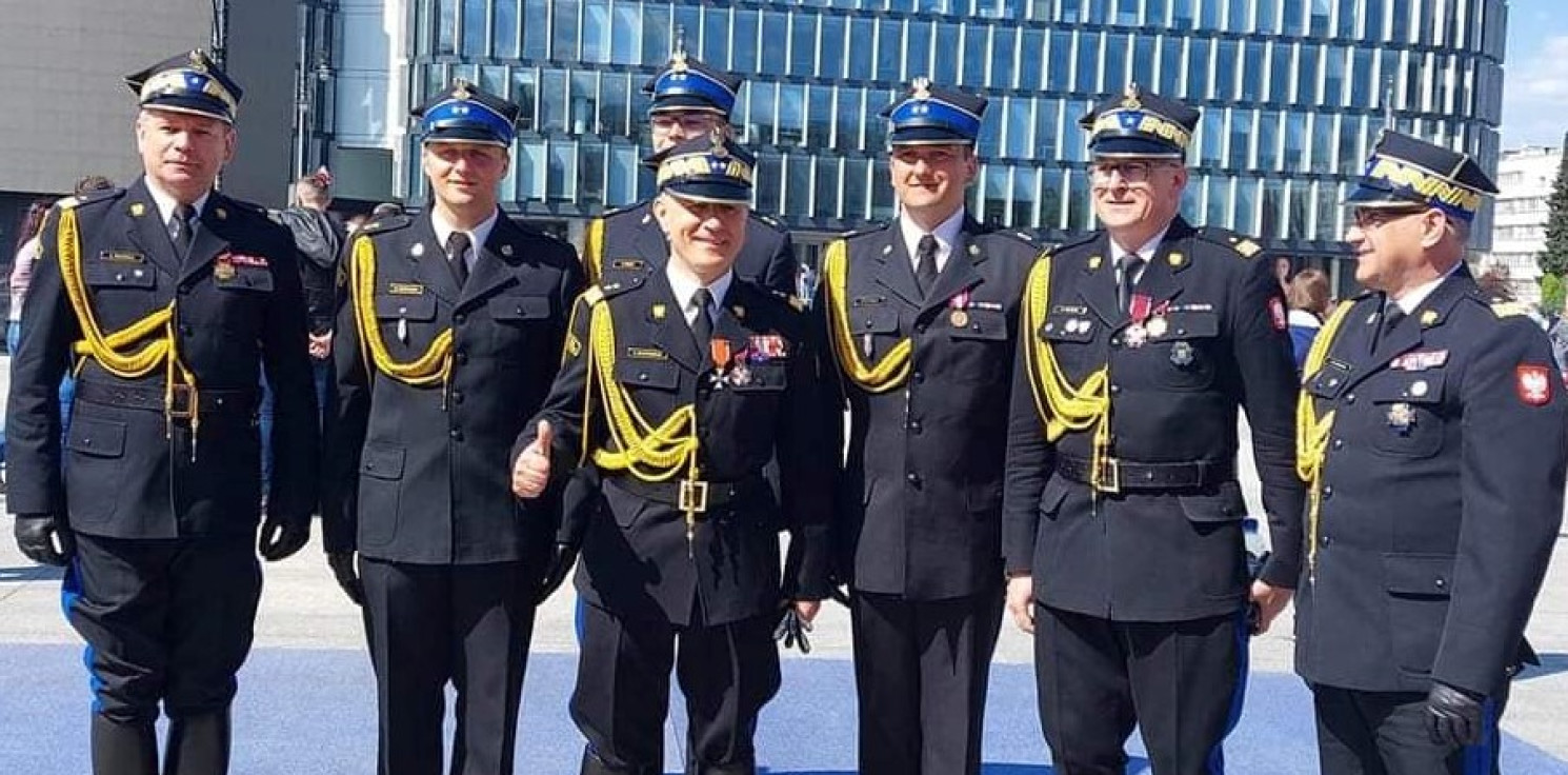 Inowrocław - Dwaj strażacy otrzymali promocję oficerską
