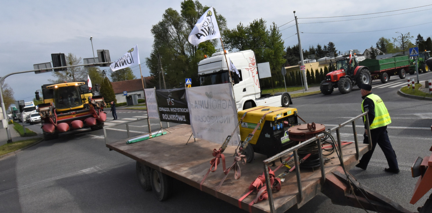 Gmina Inowrocław - Koniec protestu rolników blokujących skrzyżowanie w Jaksicach