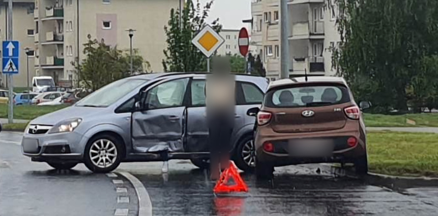 Inowrocław - Kolejna kraksa na Rąbinie, zderzyły się dwa auta