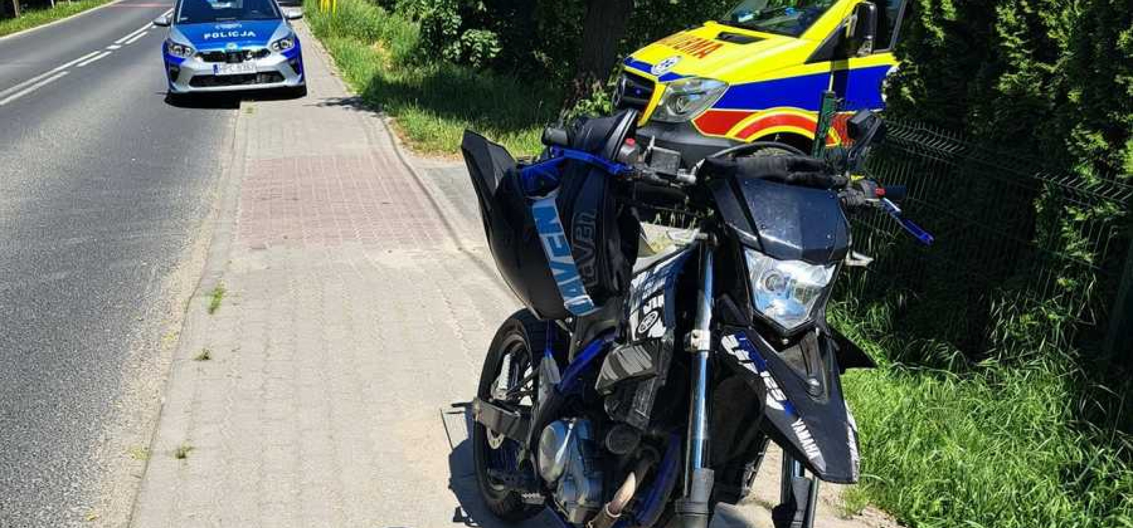 Mogilno - 19-latek wywrócił się motocyklem na drodze