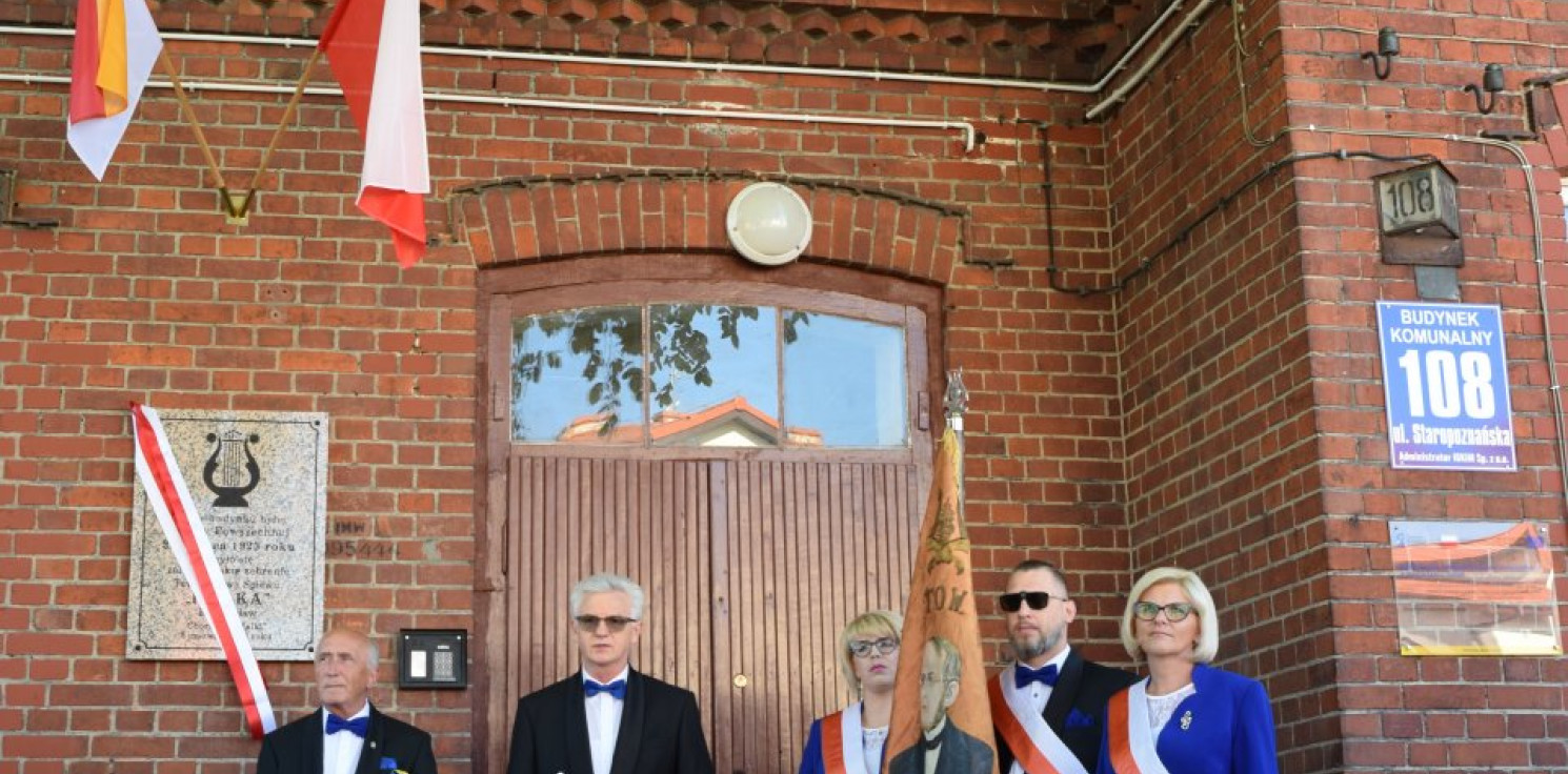 Inowrocław - Tu rozpoczęła się historia "Halki". Odsłonięto pamiątkową tablicę