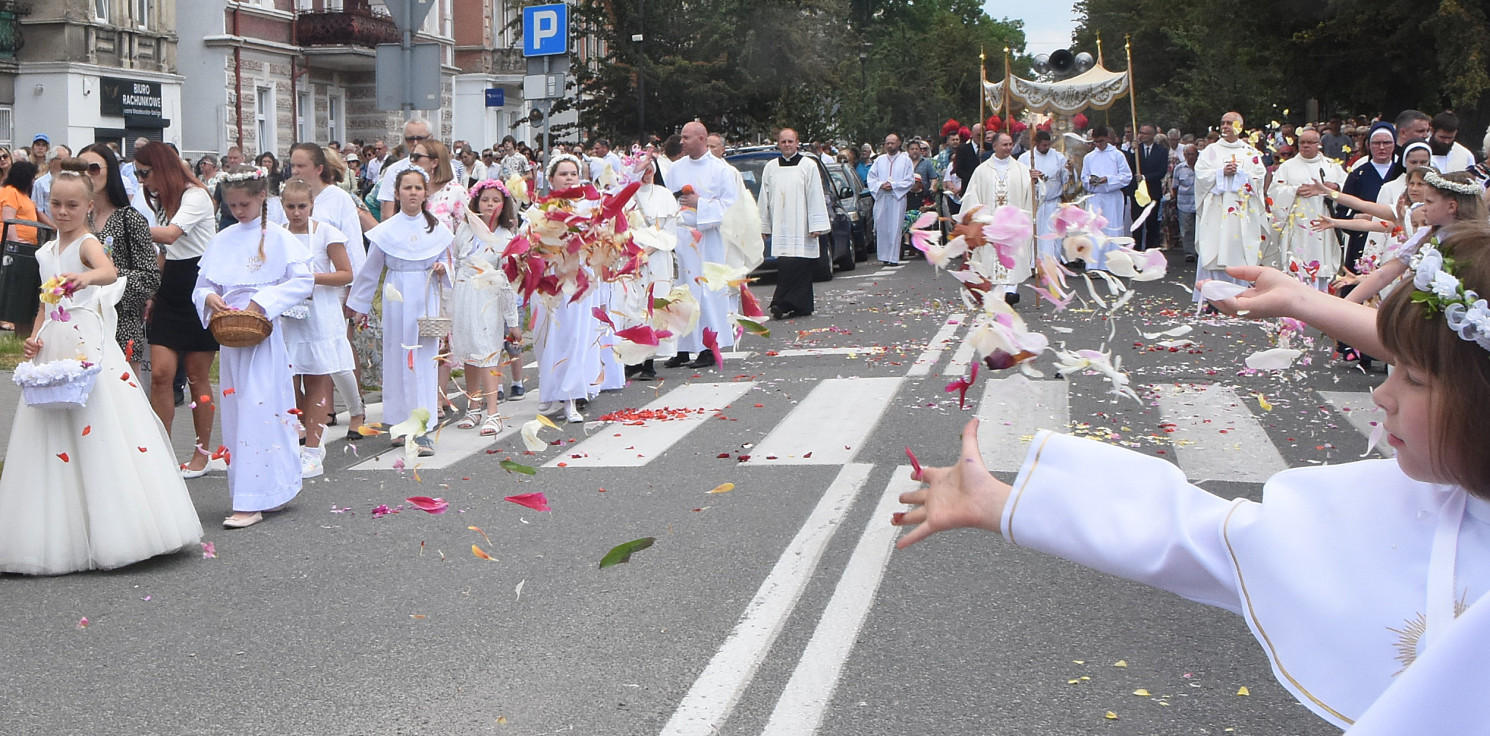 Inowrocław - Boże Ciało. Ulicami Inowrocławia przeszły procesje