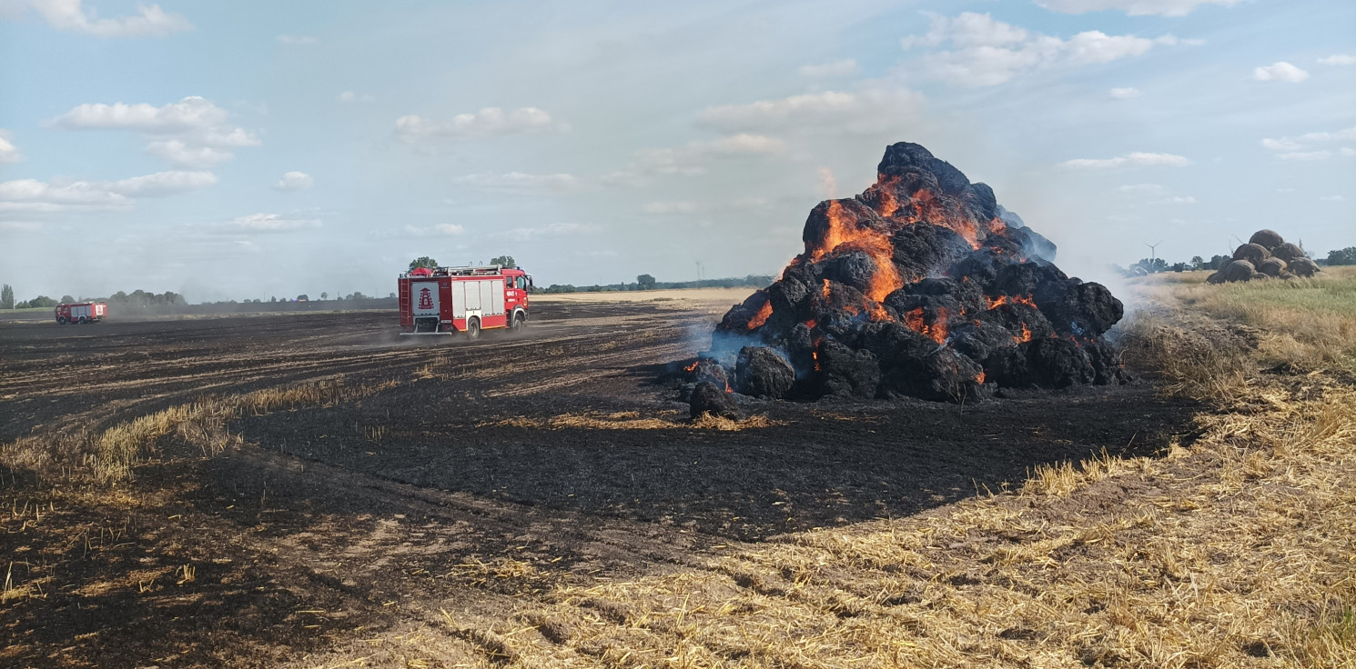 Inowrocław - 12 pożarów podczas prac żniwnych. Strażacy biją na alarm
