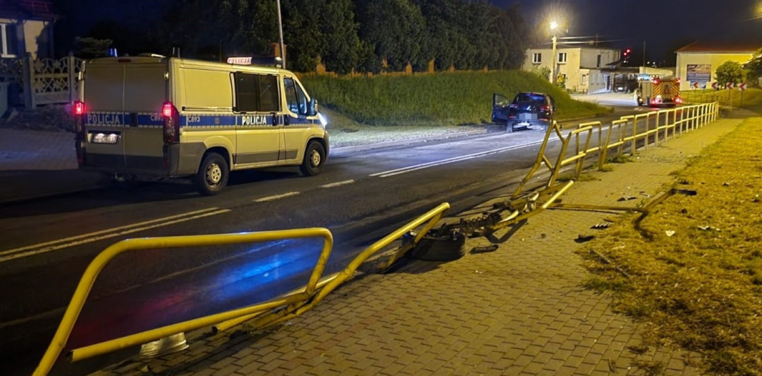 Żnin - 18-latka ukradła auto i rozbiła je na barierach