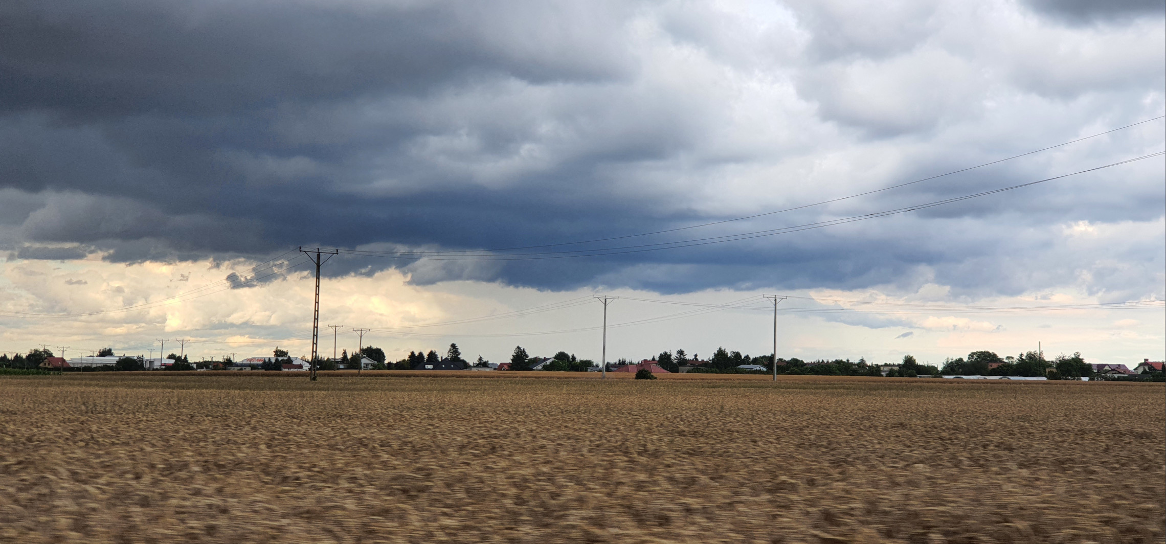 Inowrocław - Do Inowrocławia zbliża się front atmosferyczny. Wydano ostrzeżenie