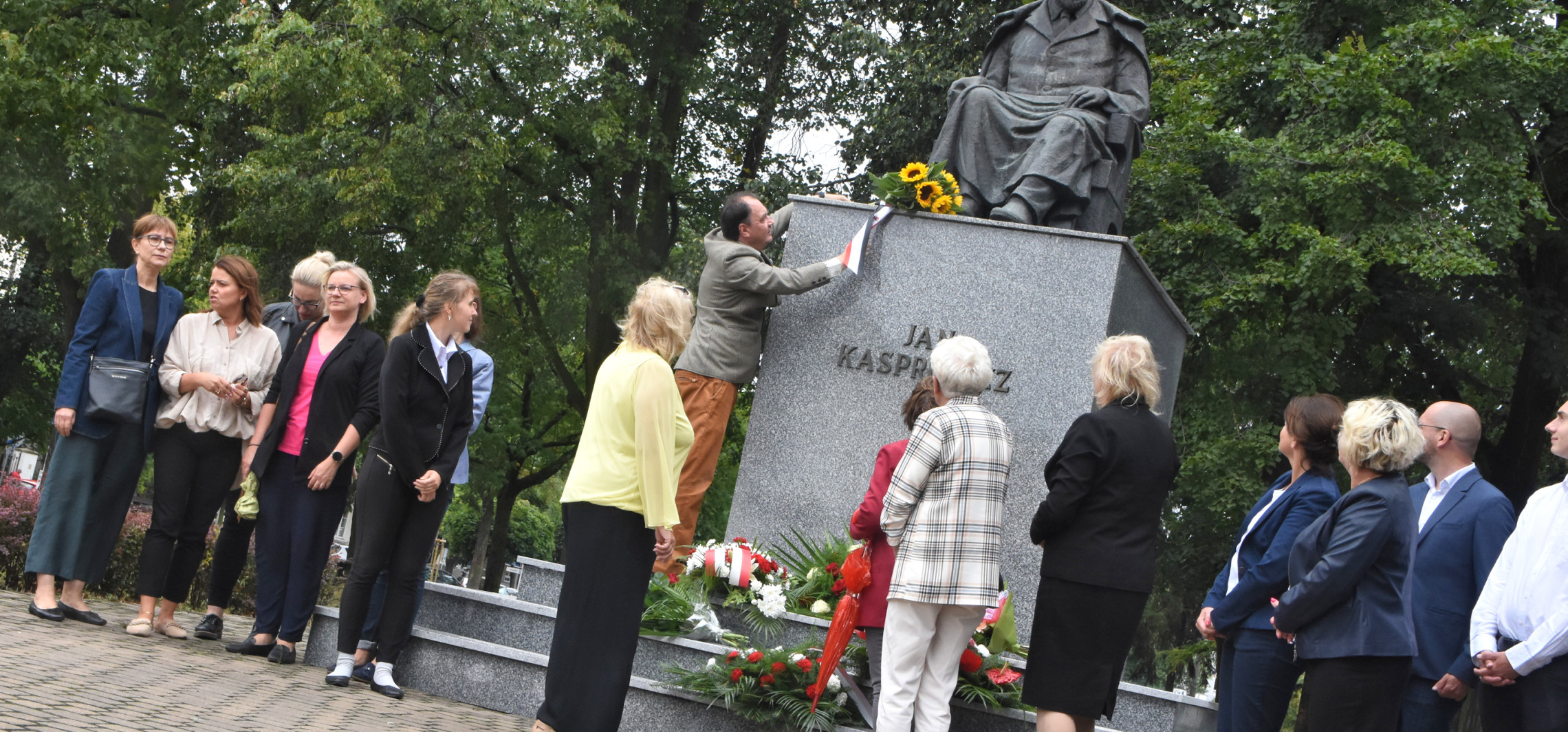 Inowrocław - Uczczono 97. rocznicę śmierci kujawskiego wieszcza