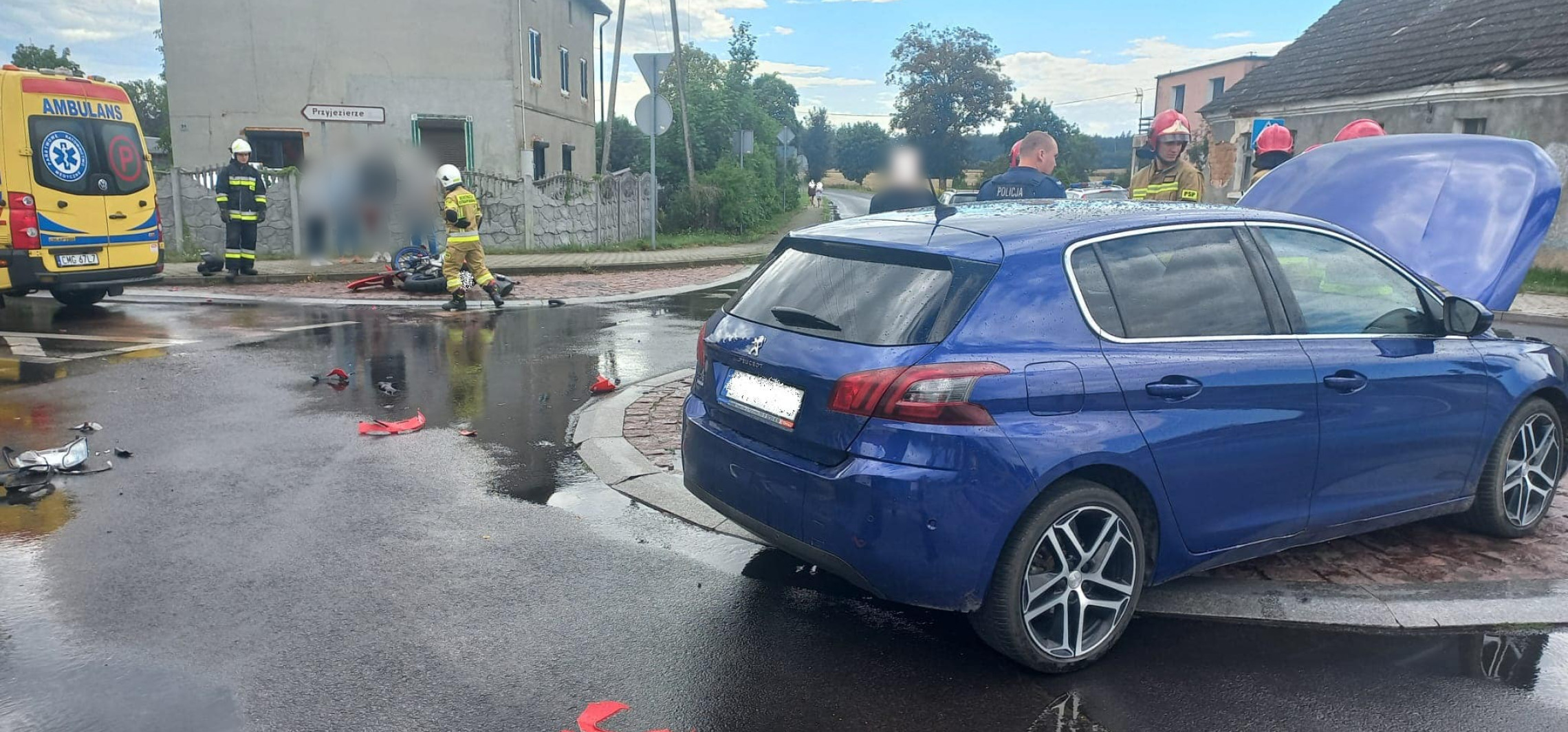 Region - Auto zderzyło się z motocyklem na rondzie