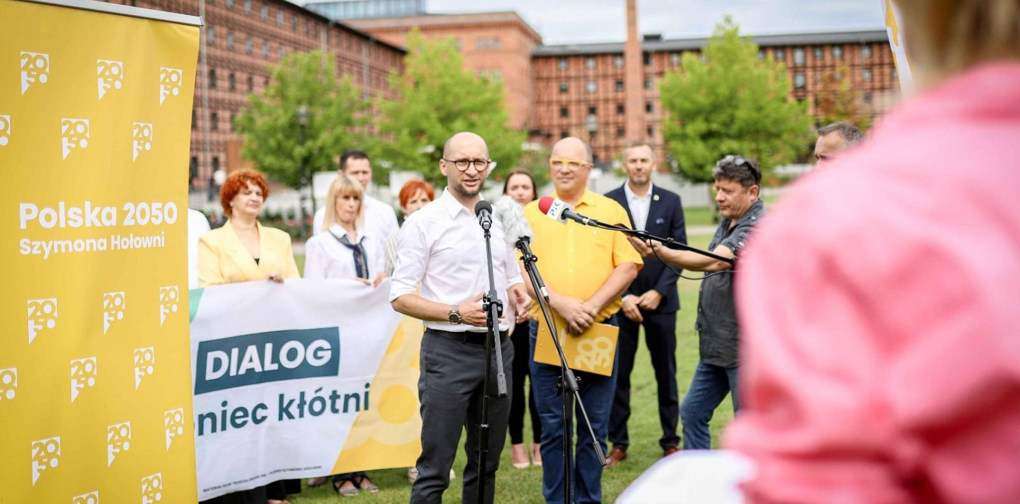 Inowrocław - Szymon Hołownia przedstawił inowrocławskiego kandydata do Sejmu