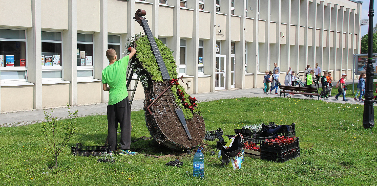 Inowrocław - Sowa i skrzypce nabrały kolorów