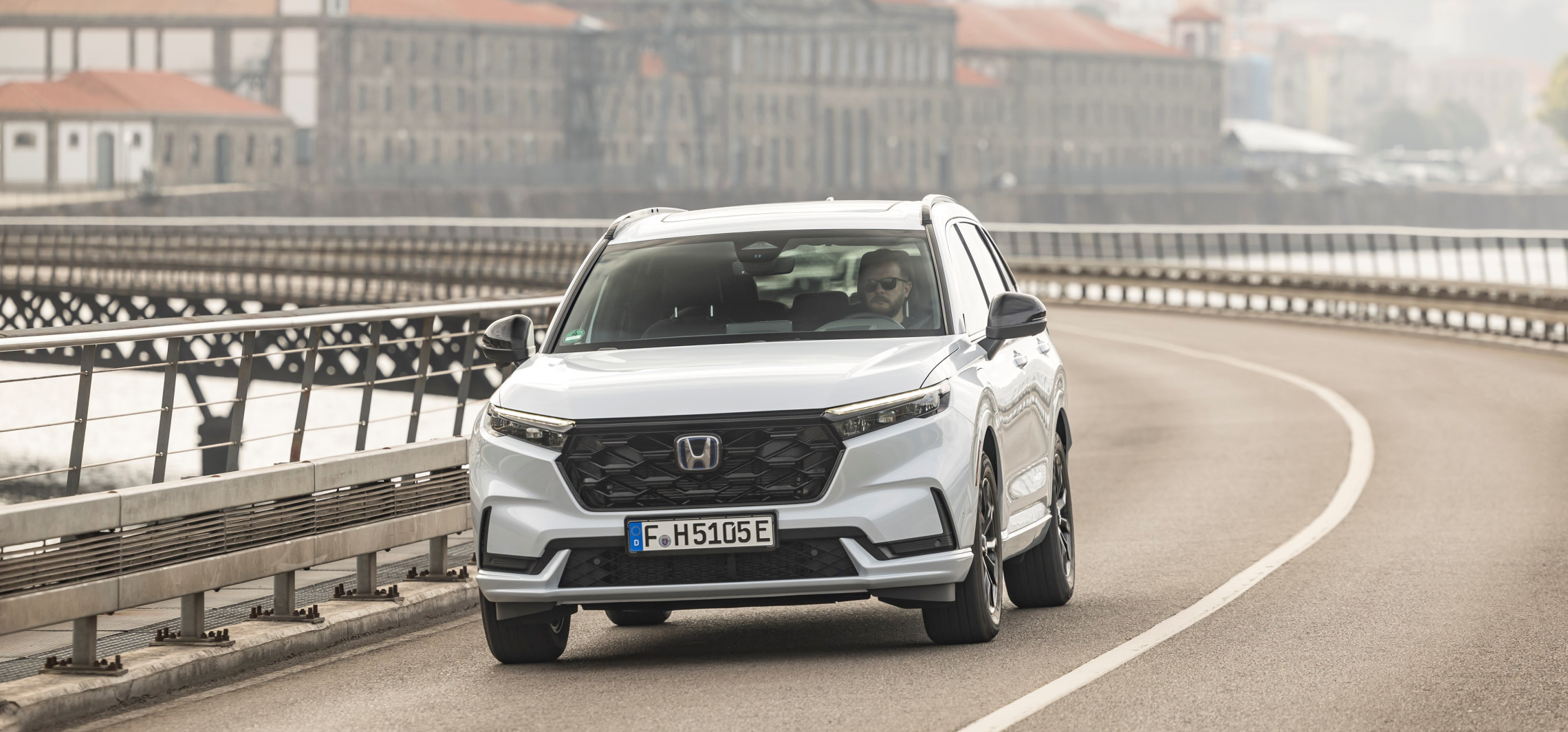 Moto news na niedzielę: Oto nowa Honda CR-V