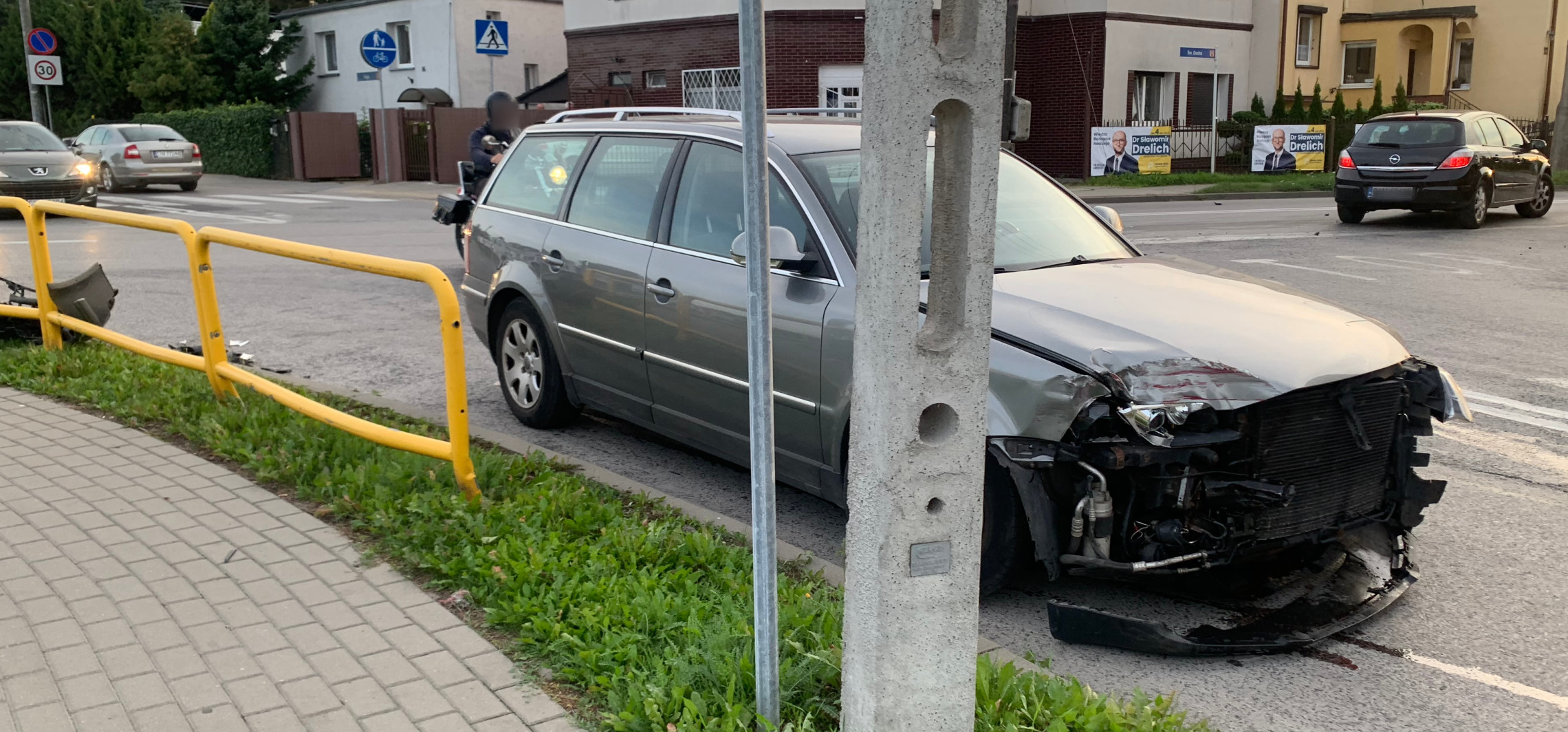 Inowrocław - Zderzenie dwóch aut na wylotówce z miasta