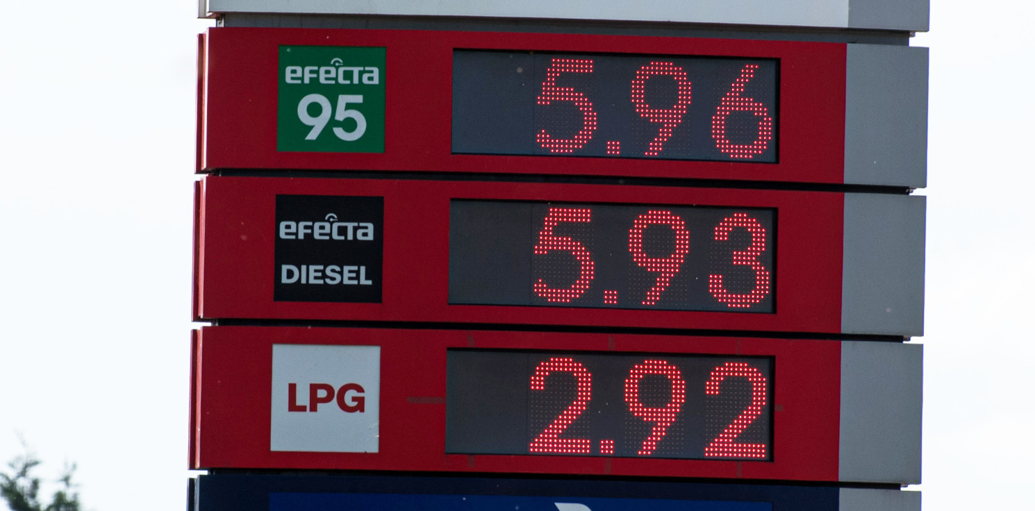 Inowrocław - Paliwo tańsze niż 6 zł. To przedwyborczy cud?