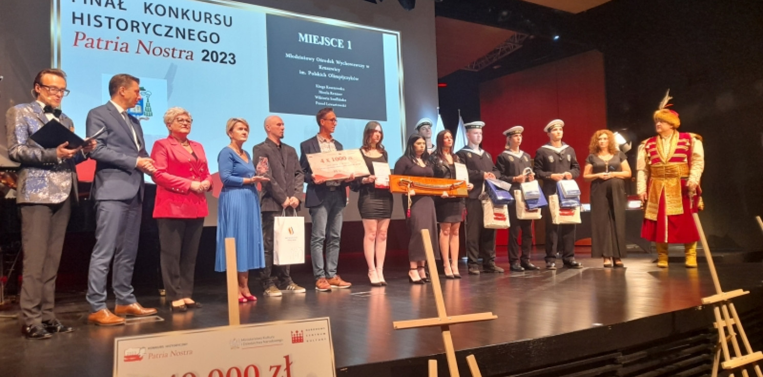 Kruszwica.online - Zostały laureatkami filmowego konkursu historycznego