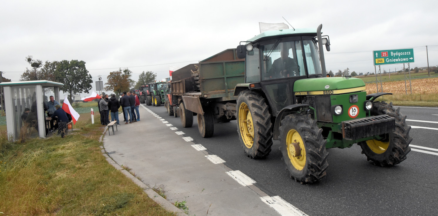 Region - Rolnicy protestowali na drodze do Bydgoszczy