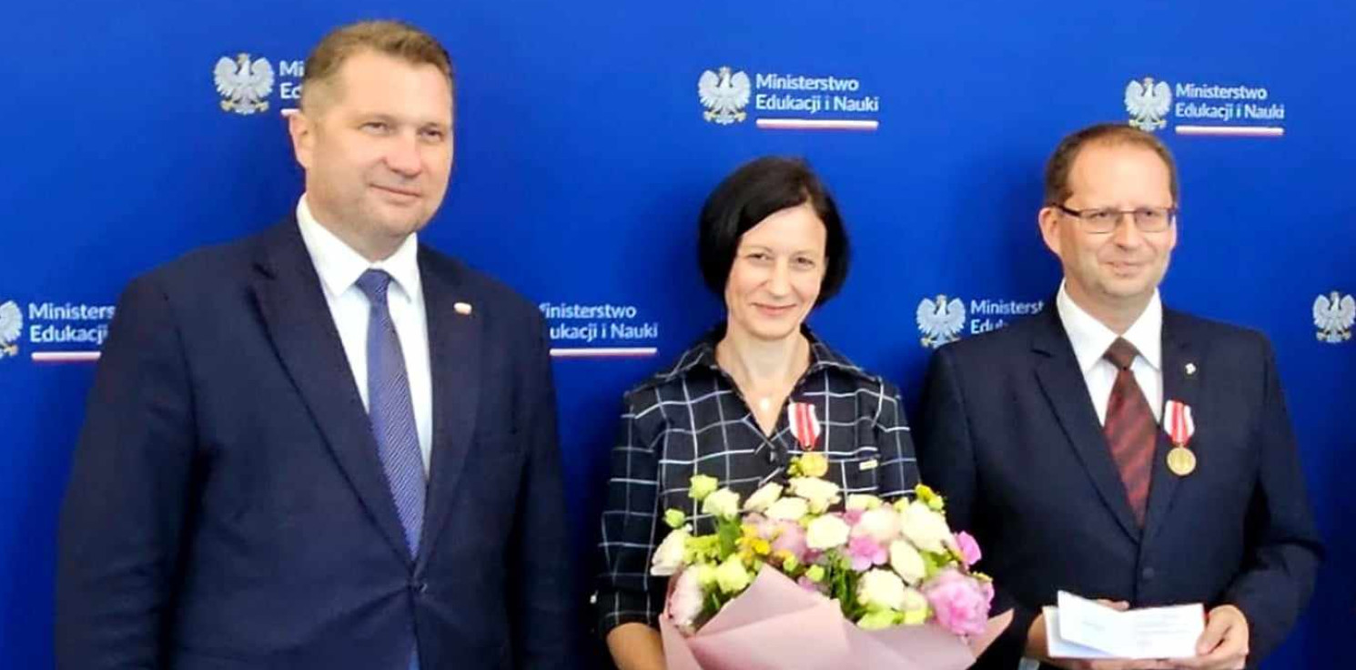 Inowrocław - Nauczyciele z Inowrocławia odznaczeni przez ministra