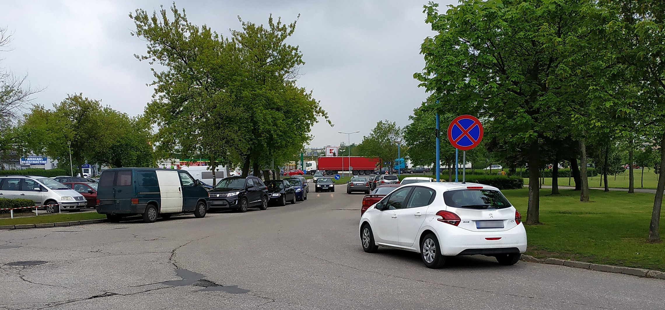 Inowrocław - Większy parking przy szpitalu? Mamy złe wieści