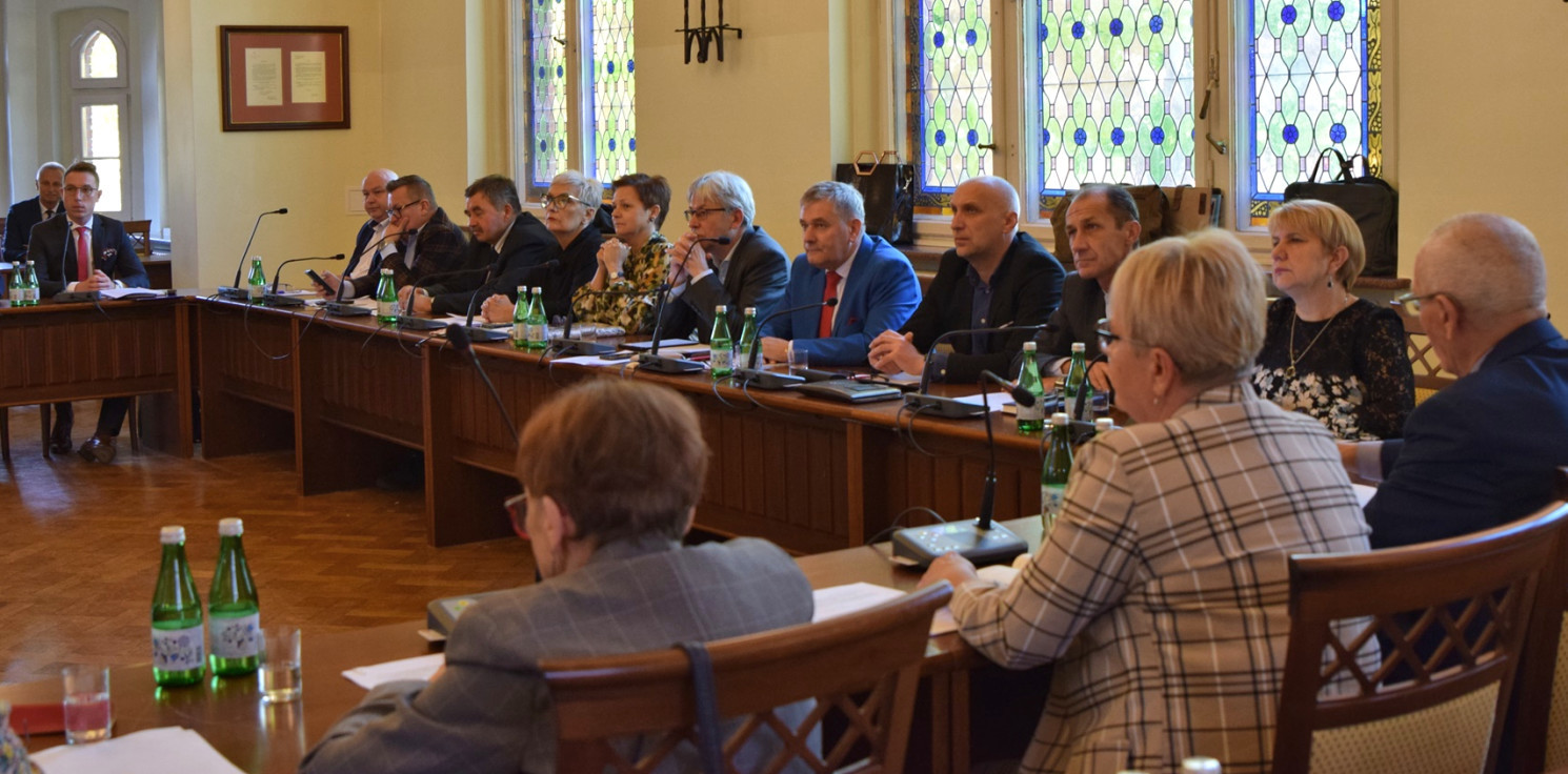 Inowrocław - Podatek od nieruchomości w górę. Dyskusja była gorąca
