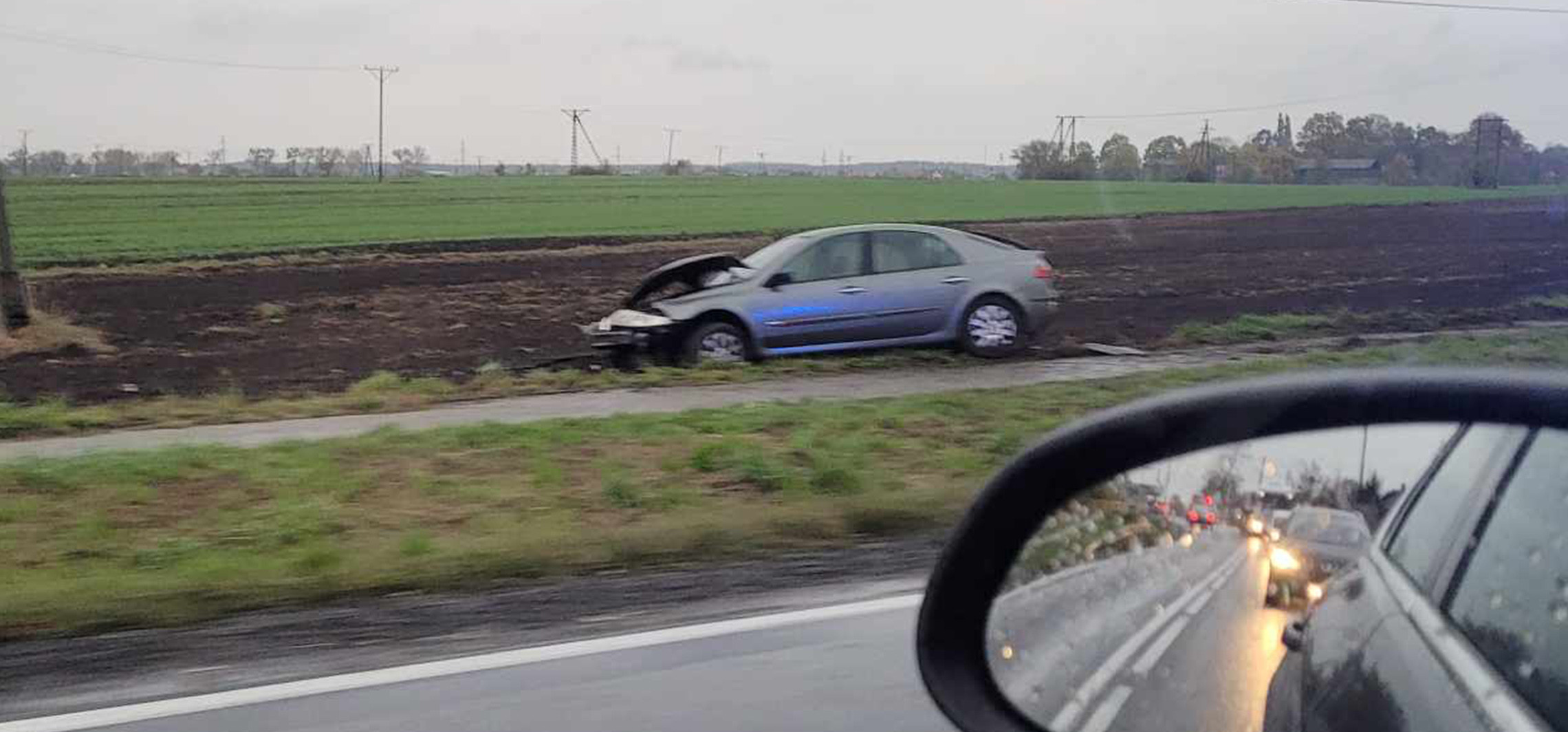 Gniewkowo - Samochód osobowy zderzył się z pojazdem wojskowym