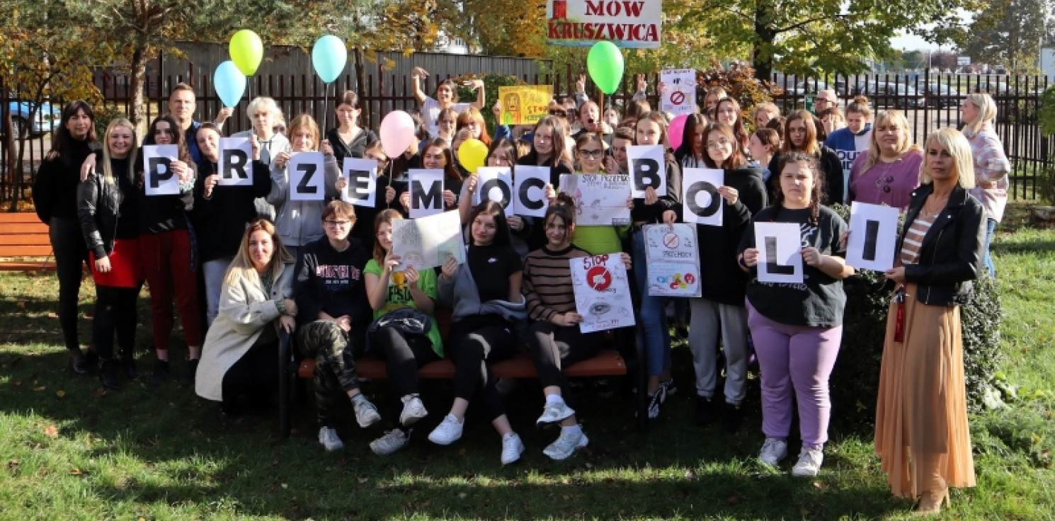 Kruszwica.online - Przemoc boli. Dlatego zorganizowały marsz