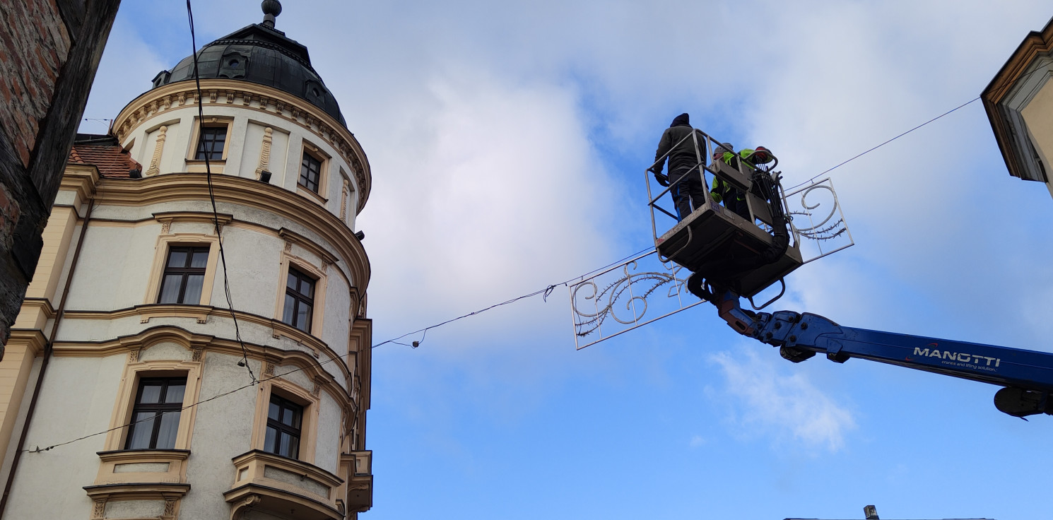 Inowrocław - Na "Królówce” pojawiły się świąteczne instalacje