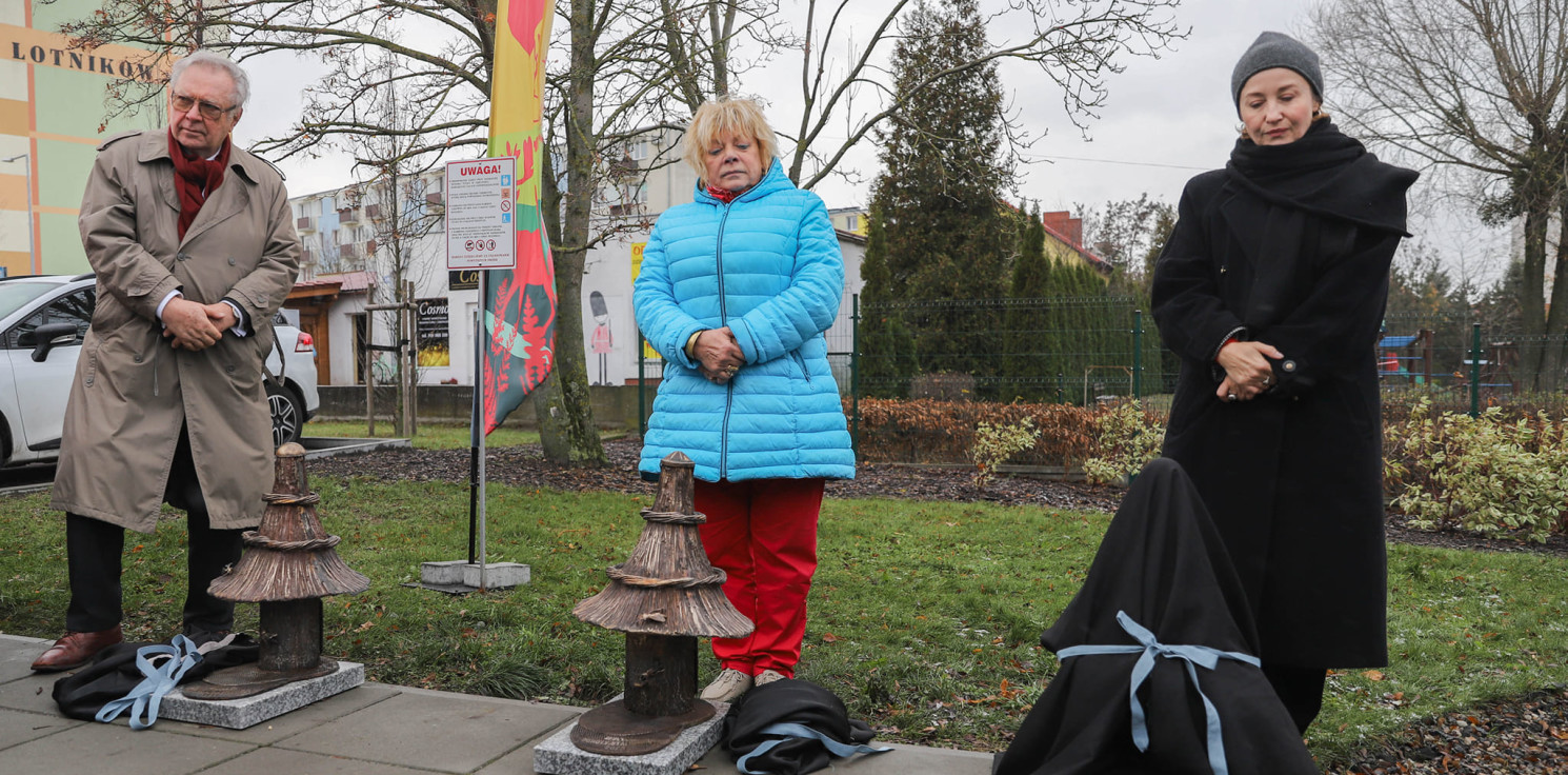Barcin - Miód na serca fanów kina. Zanussi, Stalińska i Muskała odsłonili pamiątkowe rzeźby