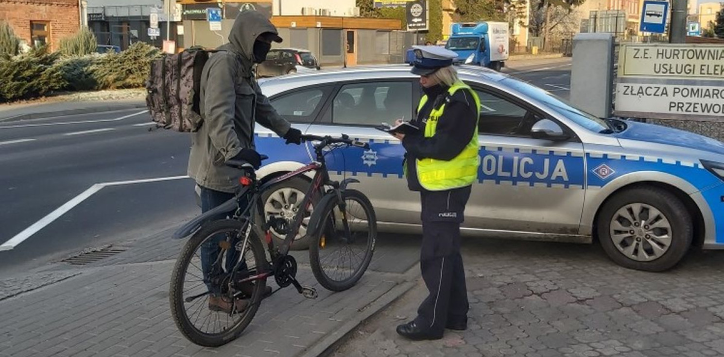 Inowrocław - Pieszy w zderzeniu z autem jest bez szans. Stąd akcja policji