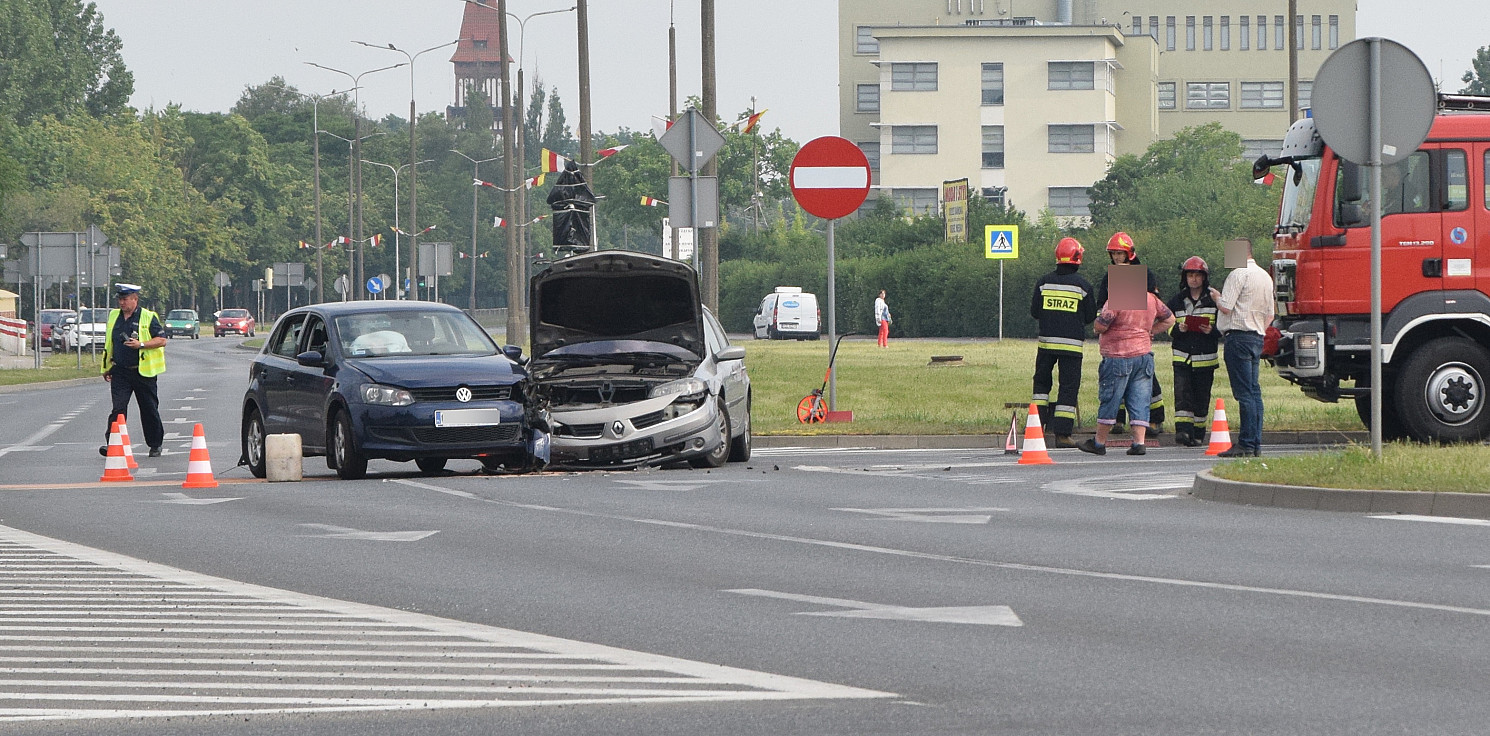 Inowrocław - Poranna kraksa na osiedlu Rąbin