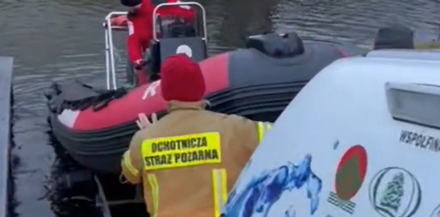 Żnin - Kajak przewrócił się na jeziorze Wolickim; trwają poszukiwania jednej osoby