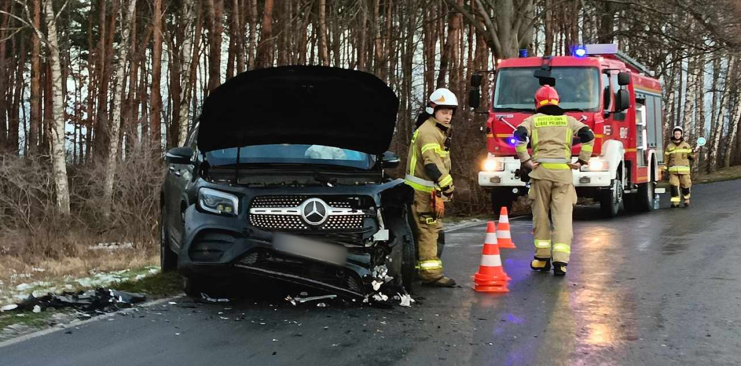 Region - Poranne zderzenie aut koło Dąbrowy Biskupiej