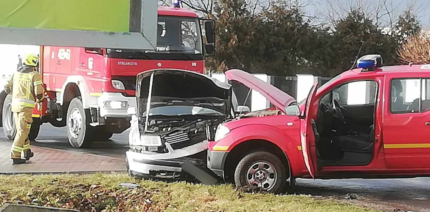 Kruszwica - Wóz strażacki zderzył się z osobówką