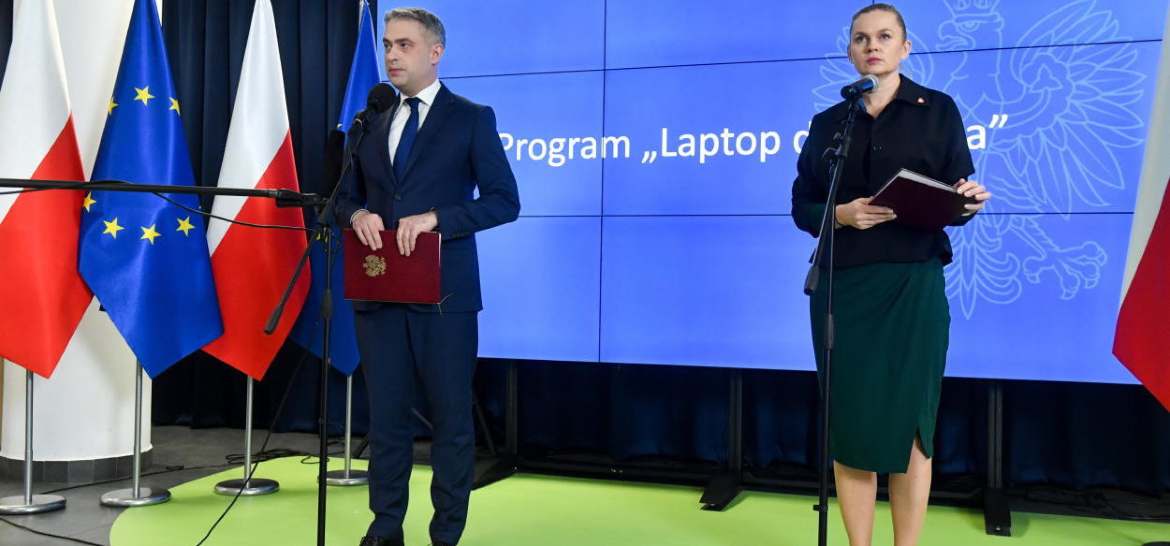 Kraj - Gawkowski: dzisiaj zawieszamy program "Laptop dla ucznia" 