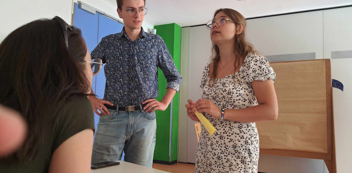 Inowrocław - Sztywny program nauczania, ocenianie. Młodzi zmieniają system edukacji
