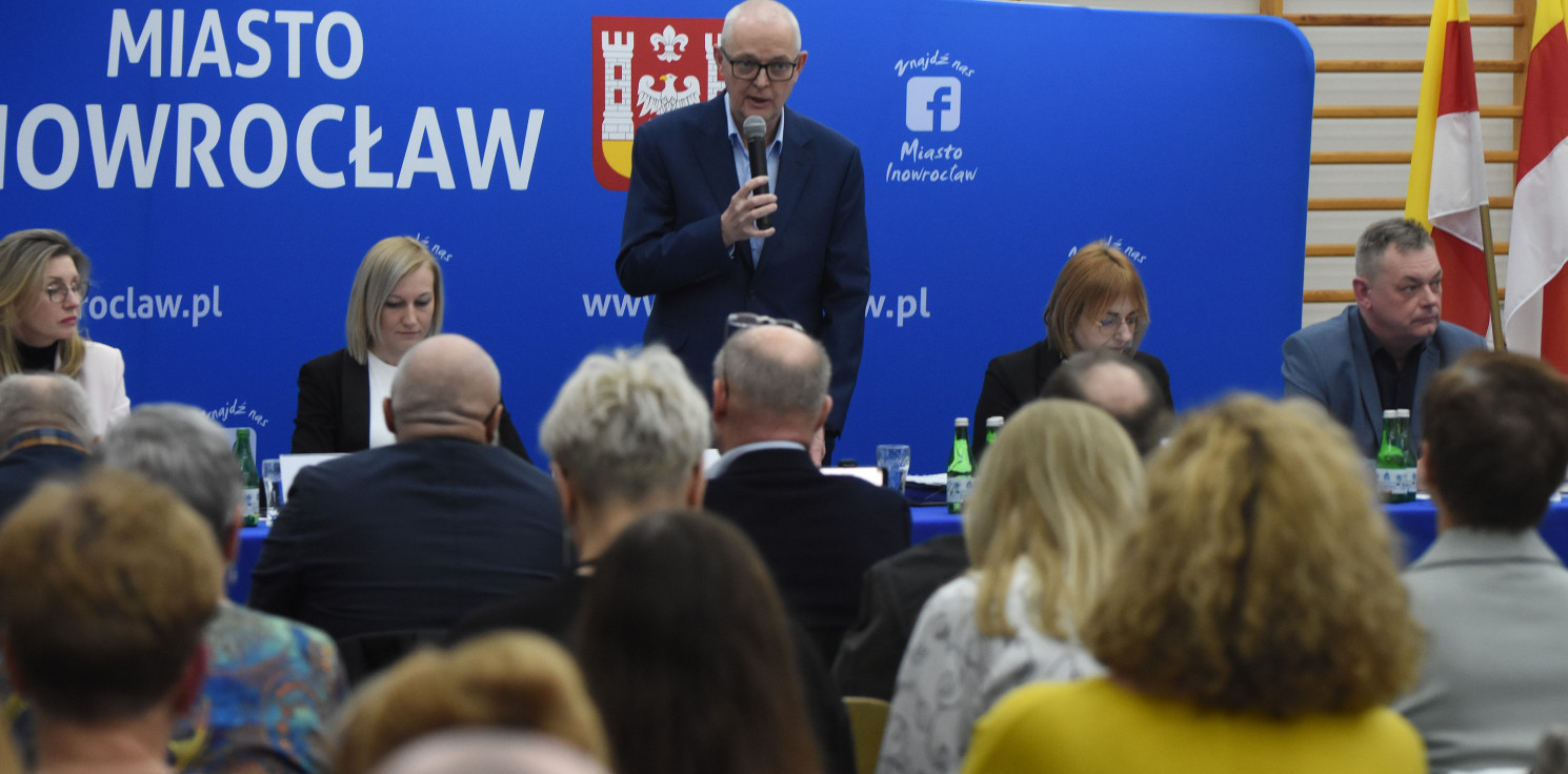 Inowrocław - Wojciech Piniewski rozpoczął objazd osiedli