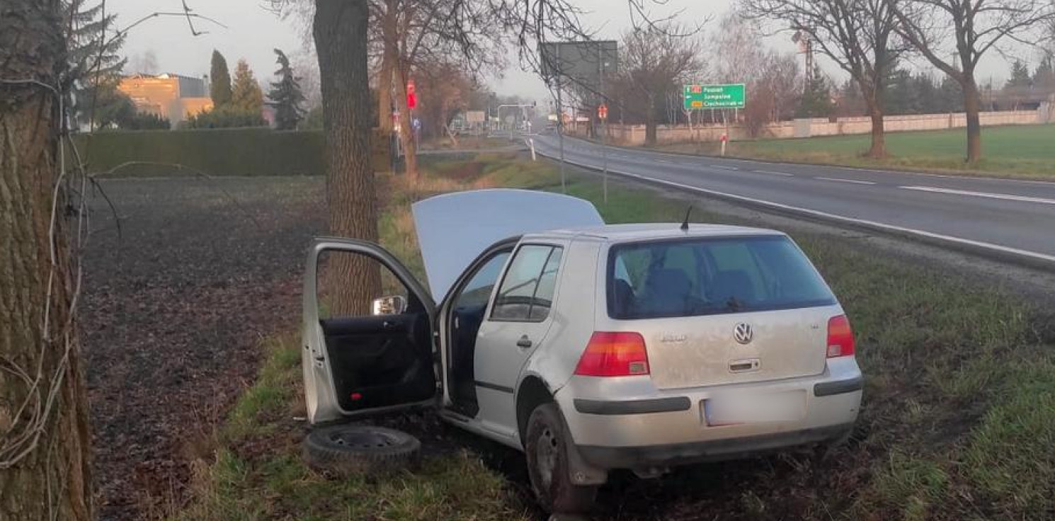 Radziejów - Wpadł do rowu. Nie powinien w ogóle kierować